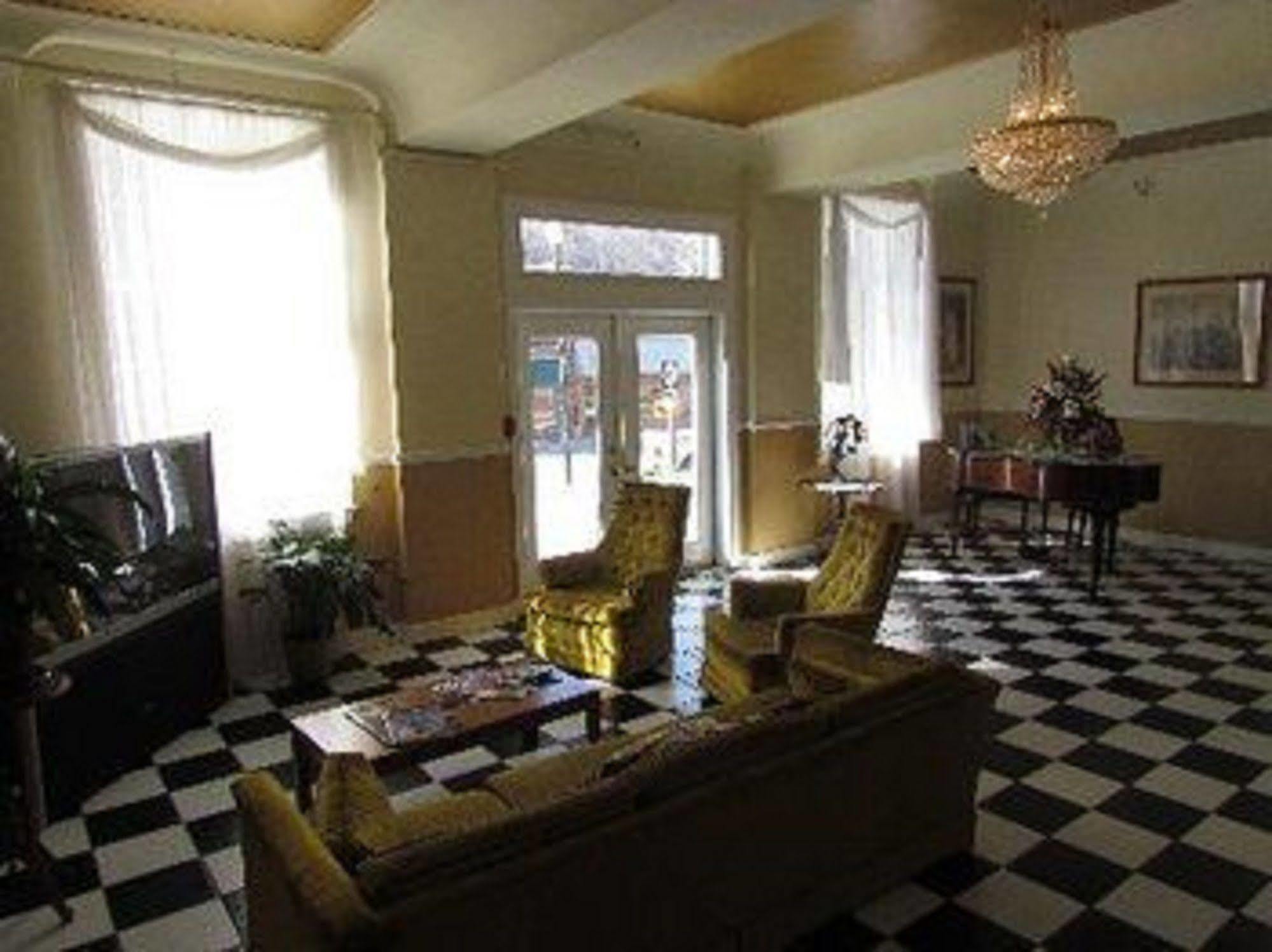 Macarthur Inn Narrows Interiør billede